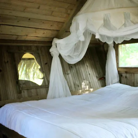 Hotel Parc De La Belle à Magne  Extérieur photo